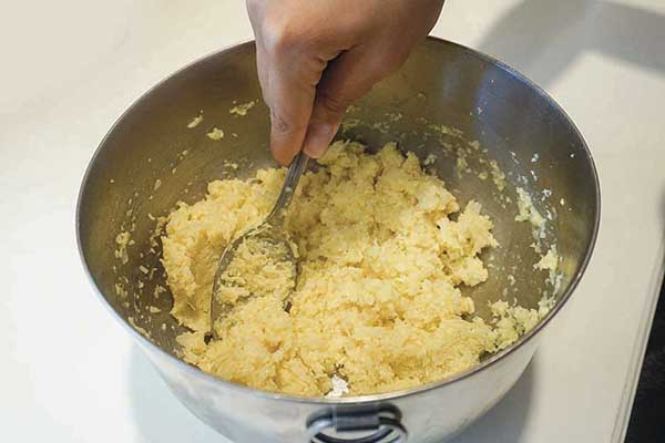 Cauliflower Crust - prep 4